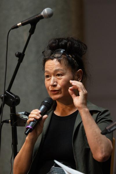 Gespräch Hito Steyerl mit MAK-Kuratorin Bärbl Vischer (MAK Contemporary, 24.6.2025) Foto: eSeL.at - Lorenz Seidler