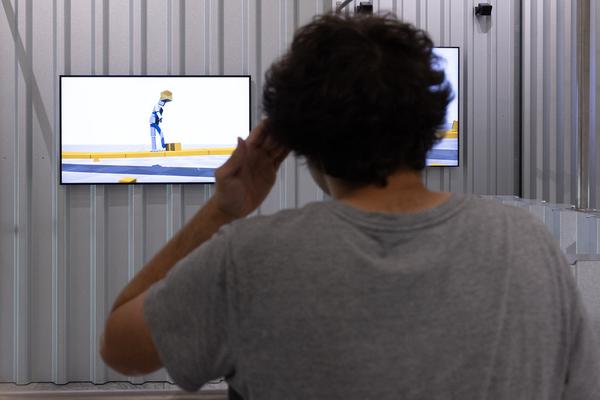 Hito Steyerl "Der Menschheit ist die Kugel bei einem Ohr hinein und beim anderen herausgeflogen" (MAK Contemporary, 25.6.2025 - 11.1.2026) Foto: eSeL.at - Lorenz Seidler