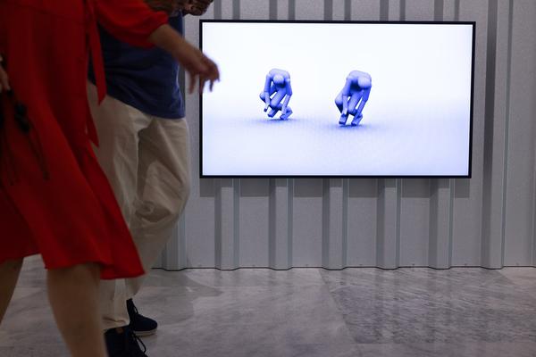 Hito Steyerl "Der Menschheit ist die Kugel bei einem Ohr hinein und beim anderen herausgeflogen" (MAK Contemporary, 25.6.2025 - 11.1.2026) Foto: eSeL.at - Lorenz Seidler