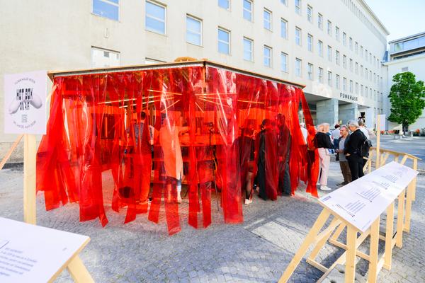 Creatives for Vienna – Making Spaces X Klima Biennale Wien: Wiener Würstelstand (Funkhaus, 25.04.2026) Foto: Wirtschaftsagentur Wien / eSeL.at - Joanna Pianka