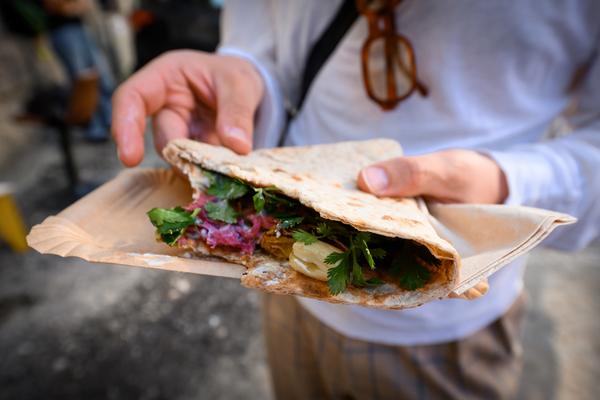 Creatives for Vienna – Making Spaces X Klima Biennale Wien: Wiener Würstelstand (Funkhaus, 25.04.2026) Foto: Wirtschaftsagentur Wien / eSeL.at - Joanna Pianka