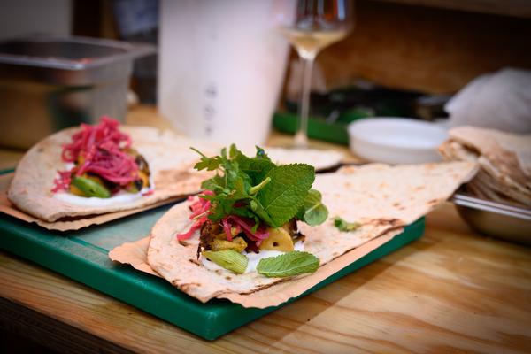 Creatives for Vienna – Making Spaces X Klima Biennale Wien: Wiener Würstelstand (Funkhaus, 25.04.2026) Foto: Wirtschaftsagentur Wien / eSeL.at - Joanna Pianka