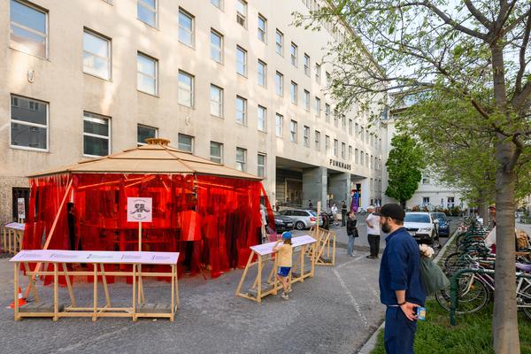 Creatives for Vienna – Making Spaces X Klima Biennale Wien: Wiener Würstelstand (Funkhaus, 25.04.2026) Foto: Wirtschaftsagentur Wien / eSeL.at - Joanna Pianka