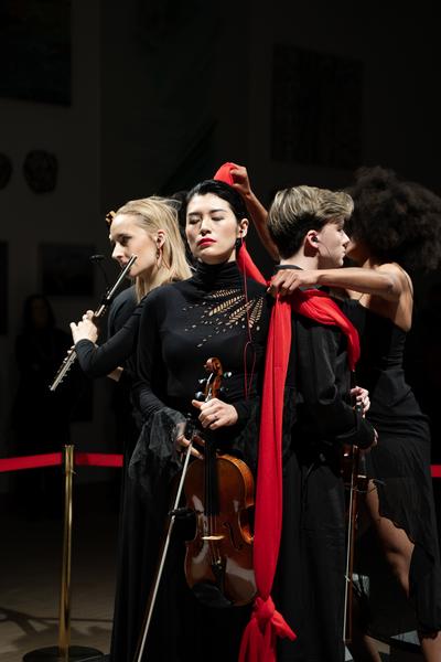 Im erweiterten Raum (Künstlerhaus Wien, 27.02. - 07.06.2025) Foto: eSeL.at - Sarah Tasha