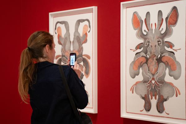 Im erweiterten Raum (Künstlerhaus Wien, 27.02. - 07.06.2025) Foto: eSeL.at - Sarah Tasha