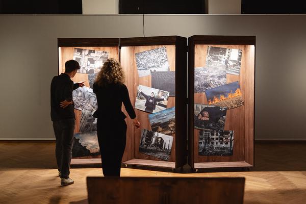 Ausstellungesröffnung Impressions of War - Der Krieg in der Ukraine (Heeresgeschichtliches Museum, 10.02.2026) Foto: eSeL.at - Robert Puteanu