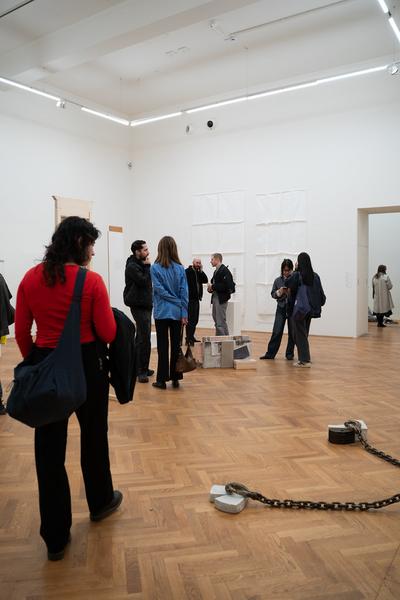 In the Fold of the Sack (Exhibit, Akademie der bildenden Künste, 12.03.2026) Foto: eSeL.at - Sarah Tasha