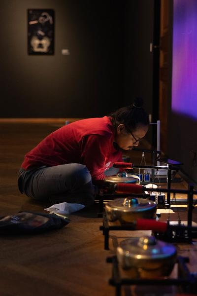 Indah Arsyad "The Ultimate Breath" (Weltmuseum Wien, 26.11.2025 - 25.5.2026) Foto: eSeL.at - Lorenz Seidler