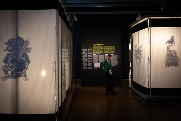Indah Arsyad "The Ultimate Breath" (Weltmuseum Wien, 26.11.2025 - 25.5.2026) Foto: eSeL.at - Lorenz Seidler