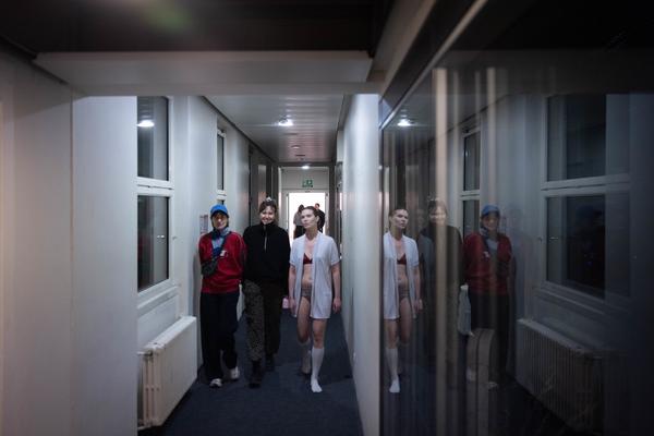 Christine Gaigg / 2nd nature: &quot;Jealousy&quot; (Funkhaus, 27.11. - 29.11.2025) Foto: eSeL.at - Lorenz Seidler