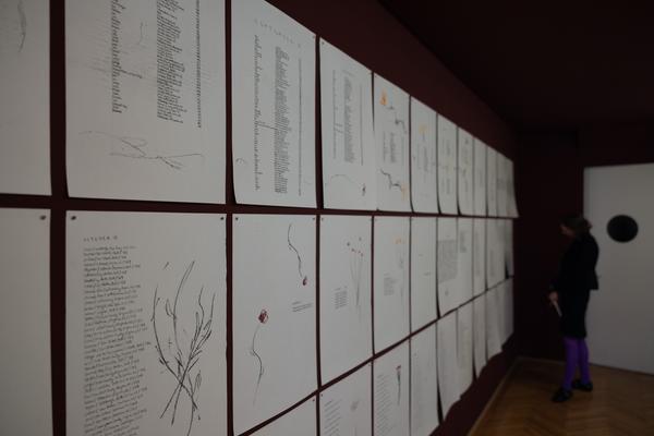 JJJJJerome Ellis "An unfinished calendar that commemorates slaves escaping their enslavers, 1673–1886" (11.9. - 22.11.2026, Secession - Grafisches Kabinett) Foto: eSeL.at - Lorenz Seidler