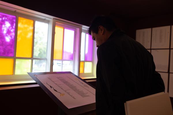 JJJJJerome Ellis "An unfinished calendar that commemorates slaves escaping their enslavers, 1673–1886" (11.9. - 22.11.2026, Secession - Grafisches Kabinett) Foto: eSeL.at - Lorenz Seidler