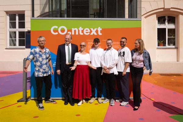 CO₂ntext – Ein Kunstprojekt gegen urbane Erhitzung (Heidi Horten Collectionn / Hanuschhof, seit 10.6.2025) Foto: eSeL.at - Lorenz Seidler