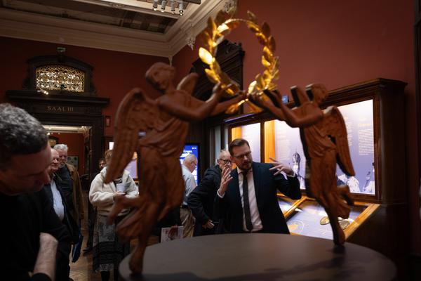 Kopf &amp; Kragen. Münzen machen Mode (Münzkabinett - Kunsthistorisches Museum, ab 11.11.2025) Foto: eSeL.at - Lorenz Seidler