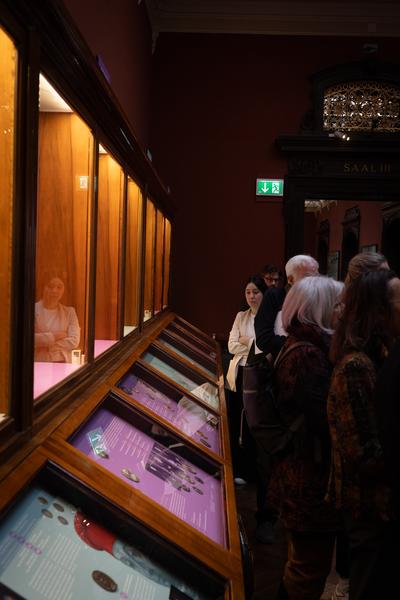 Kopf &amp; Kragen. Münzen machen Mode (Münzkabinett - Kunsthistorisches Museum, ab 11.11.2025) Foto: eSeL.at - Lorenz Seidler