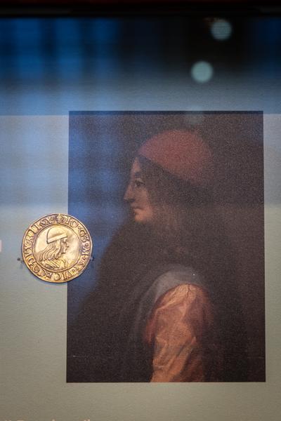 Kopf &amp; Kragen. Münzen machen Mode (Münzkabinett - Kunsthistorisches Museum, ab 11.11.2025) Foto: eSeL.at - Lorenz Seidler