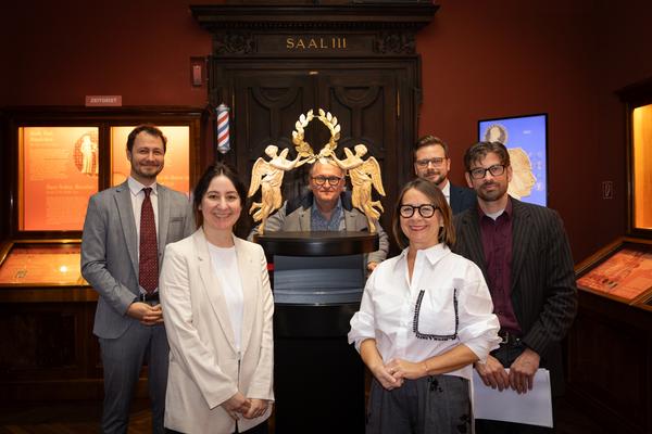 Kopf &amp; Kragen. Münzen machen Mode (Münzkabinett - Kunsthistorisches Museum, ab 11.11.2025) Foto: eSeL.at - Lorenz Seidler