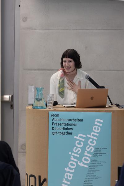"kuratorisch forschen" - Präsentationen ecm Abschlußarbeiten (Univ. f. Angewandte Kunst, 12.6.2026) Foto: eSeL.at - Lorenz Seidler