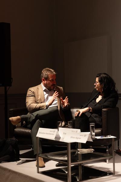 VIENNA ART WEEK 2025: Podiumsdiskussion "Learning Systems" (Dorotheum, 10.11.2025) Foto: eSeL.at - Lorenz Seidler