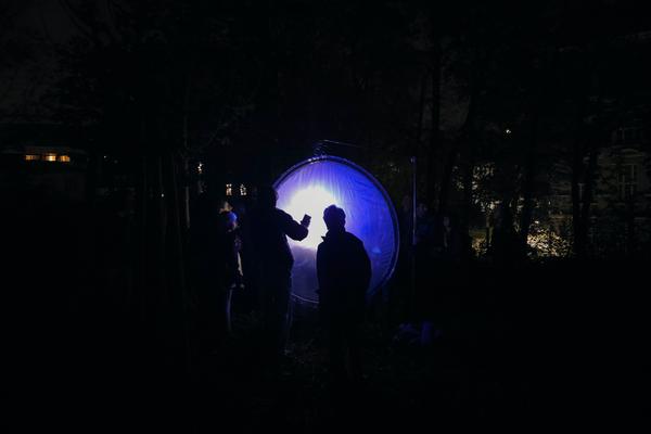 Creatives for Vienna – Making Spaces X Klima Biennale Wien: Licht für Vielfalt - Lichtfang: Begegnungen mit der Nacht (Jutta-Steier-Park, 17.04.2026) Foto: Wirtschaftsagentur Wien / eSeL.at - Joanna Pianka