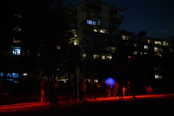 Creatives for Vienna – Making Spaces X Klima Biennale Wien: Licht für Vielfalt - Lichtfang: Begegnungen mit der Nacht (Jutta-Steier-Park, 17.04.2026) Foto: Wirtschaftsagentur Wien / eSeL.at - Joanna Pianka