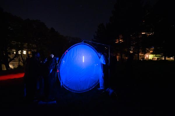 Creatives for Vienna – Making Spaces X Klima Biennale Wien: Licht für Vielfalt - Lichtfang: Begegnungen mit der Nacht (Jutta-Steier-Park, 17.04.2026) Foto: Wirtschaftsagentur Wien / eSeL.at - Joanna Pianka