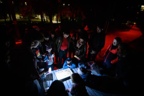 Creatives for Vienna – Making Spaces X Klima Biennale Wien: Licht für Vielfalt - Lichtfang: Begegnungen mit der Nacht (Jutta-Steier-Park, 17.04.2026) Foto: Wirtschaftsagentur Wien / eSeL.at - Joanna Pianka