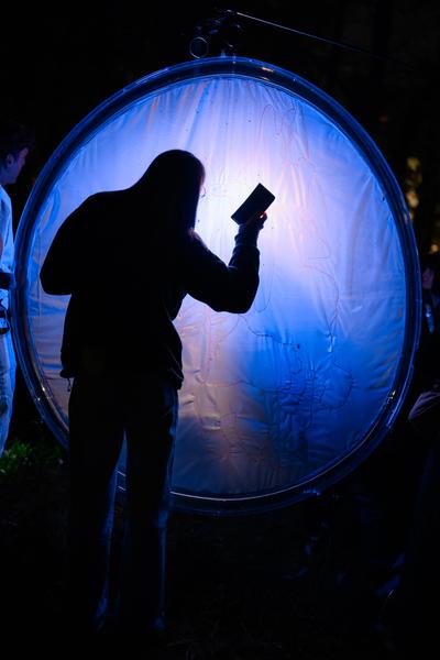 Creatives for Vienna – Making Spaces X Klima Biennale Wien: Licht für Vielfalt - Lichtfang: Begegnungen mit der Nacht (Jutta-Steier-Park, 17.04.2026) Foto: Wirtschaftsagentur Wien / eSeL.at - Joanna Pianka