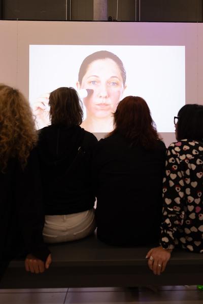 Lisa Großkopf: Stabile Performance (Landesgalerie Burgenland, 28.2. - 10.5.2026) Foto: eSeL.at - Lorenz Seidler