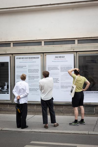 AIT artloop &amp; Wiener KI Gespräche: "Maschinen lernen nicht" (Wandzeitung #64 / Atelier Steinbrener/Dempf &amp; Huber, 14.7.2026) Foto: eSeL.at - Lorenz Seidler