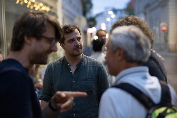 AIT artloop &amp; Wiener KI Gespräche: "Maschinen lernen nicht" (Wandzeitung #64 / Atelier Steinbrener/Dempf &amp; Huber, 14.7.2026) Foto: eSeL.at - Lorenz Seidler
