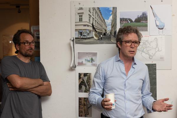 AIT artloop &amp; Wiener KI Gespräche: "Maschinen lernen nicht" (Wandzeitung #64 / Atelier Steinbrener/Dempf &amp; Huber, 14.7.2026) Foto: eSeL.at - Lorenz Seidler