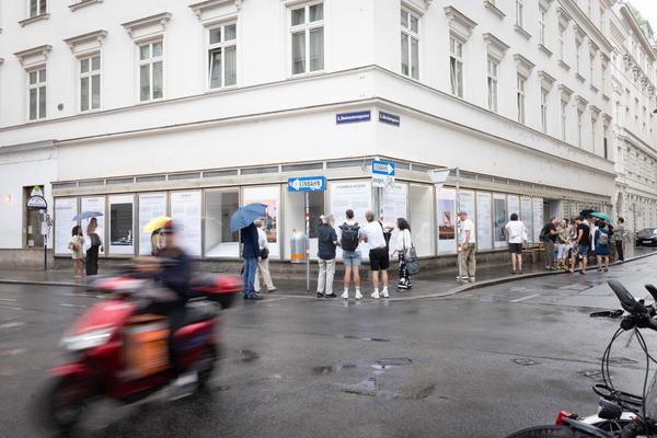 AIT artloop &amp; Wiener KI Gespräche: "Maschinen lernen nicht" (Wandzeitung #64 / Atelier Steinbrener/Dempf &amp; Huber, 14.7.2026) Foto: eSeL.at - Lorenz Seidler
