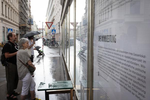 AIT artloop &amp; Wiener KI Gespräche: "Maschinen lernen nicht" (Wandzeitung #64 / Atelier Steinbrener/Dempf &amp; Huber, 14.7.2026) Foto: eSeL.at - Lorenz Seidler