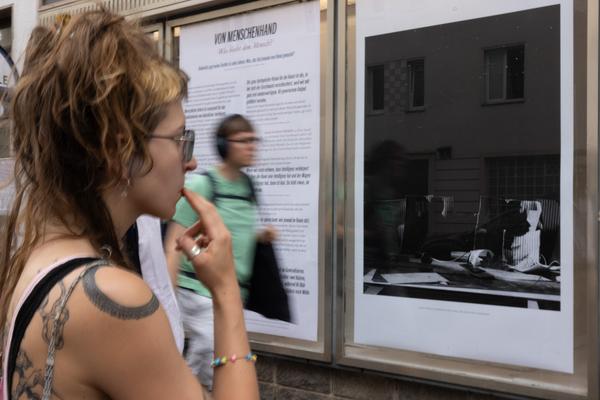 AIT artloop &amp; Wiener KI Gespräche: "Maschinen lernen nicht" (Wandzeitung #64 / Atelier Steinbrener/Dempf &amp; Huber, 14.7.2026) Foto: eSeL.at - Lorenz Seidler