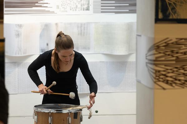 Wien Modern 2025: MMM  &quot;WAS___&quot; Partiturmeter 1-66 (Ve.Sch, 6.11. - 13.11.2025) Foto: eSeL.at - Lorenz Seidler