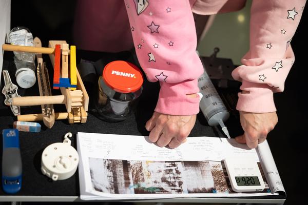 Wien Modern 2025: MMM  &quot;WAS___&quot; Partiturmeter 1-66 (Ve.Sch, 6.11. - 13.11.2025) Foto: eSeL.at - Lorenz Seidler