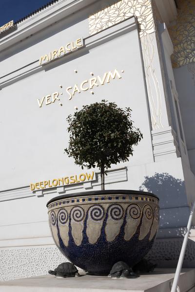 Reba Maybury "I Come in Peace" (Secession, 6.3. – 31.5.2026) Foto: eSeL.at - Lorenz Seidler