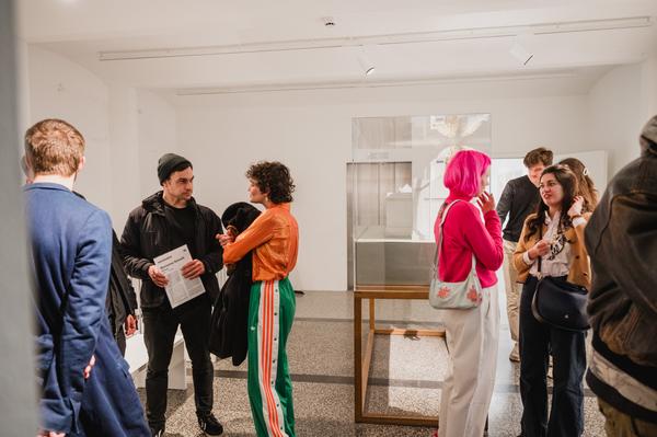 Eröffnung:  Ndidi Dike / Marianna Simnett / Reba Maybury  (Secession, 5.3.2026) Foto: eSeL.at  - Natascha Unkart