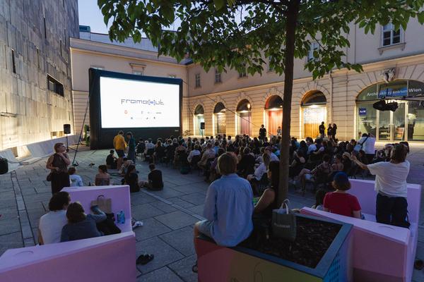 Eröffnungsabend frame[o]ut Open Air Filmfestival (Museumsquartier, 10.07.2026) Foto: eSeL.at - Robert Puteanu