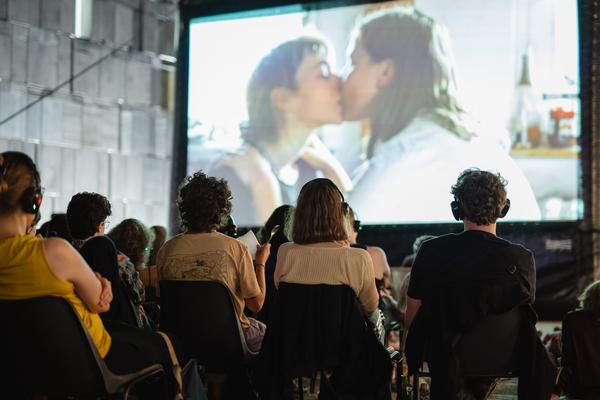 Eröffnungsabend frame[o]ut Open Air Filmfestival (Museumsquartier, 10.07.2026) Foto: eSeL.at - Robert Puteanu