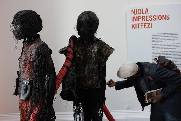 Njola Impressions "Kiteezi" (Theseustempel / Welt Museum Wien, 29.5 - 11.10.2026) Foto: eSeL.at - Lorenz Seidler