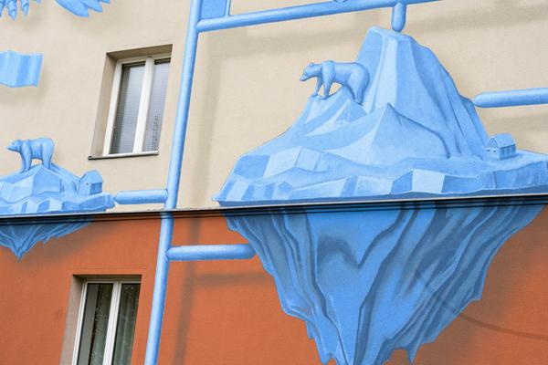 Klima Biennale 2026: "Funny Games" - NEVERCREW "Souvenir" (Hauswand Baumgasse 77, seit 8.4.2026) Foto: eSeL.at - Joanna Pianka