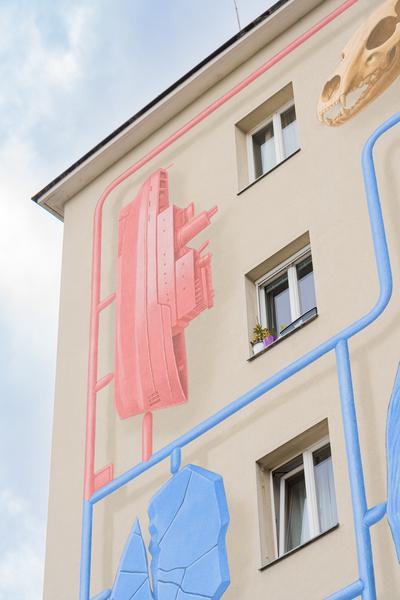 Klima Biennale 2026: "Funny Games" - NEVERCREW "Souvenir" (Hauswand Baumgasse 77, seit 8.4.2026) Foto: eSeL.at - Joanna Pianka