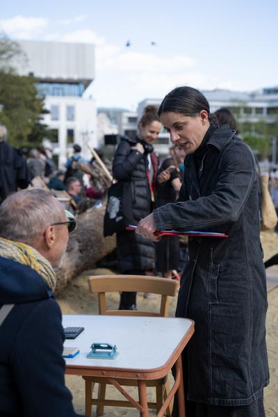 (No) Funny Games Opening - Klima Biennale 2026 (Kaorle Karlsplatz, 09.04.2026) Foto: eSeL.at - Sarah Tasha