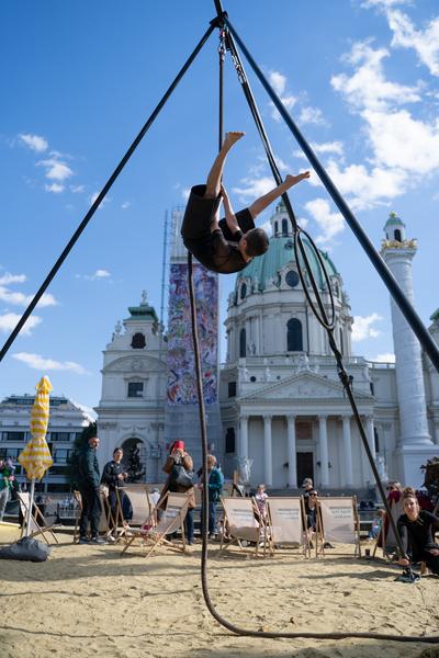 (No) Funny Games Opening - Klima Biennale 2026 (Kaorle Karlsplatz, 09.04.2026) Foto: eSeL.at - Sarah Tasha