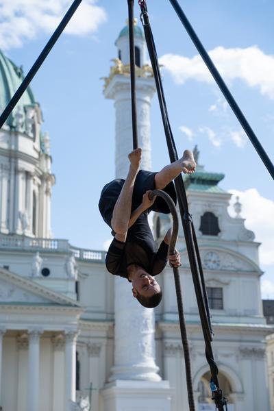 (No) Funny Games Opening - Klima Biennale 2026 (Kaorle Karlsplatz, 09.04.2026) Foto: eSeL.at - Sarah Tasha