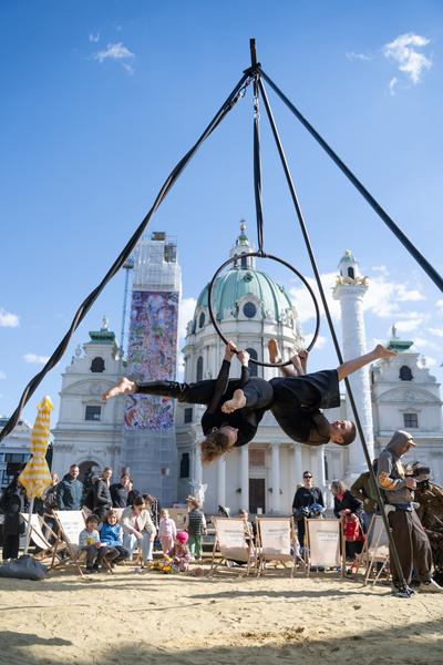 (No) Funny Games Opening - Klima Biennale 2026 (Kaorle Karlsplatz, 09.04.2026) Foto: eSeL.at - Sarah Tasha