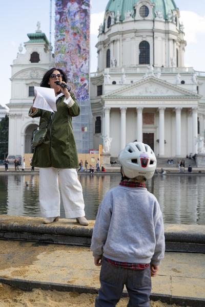 (No) Funny Games Opening - Klima Biennale 2026 (Kaorle Karlsplatz, 09.04.2026) Foto: eSeL.at - Sarah Tasha