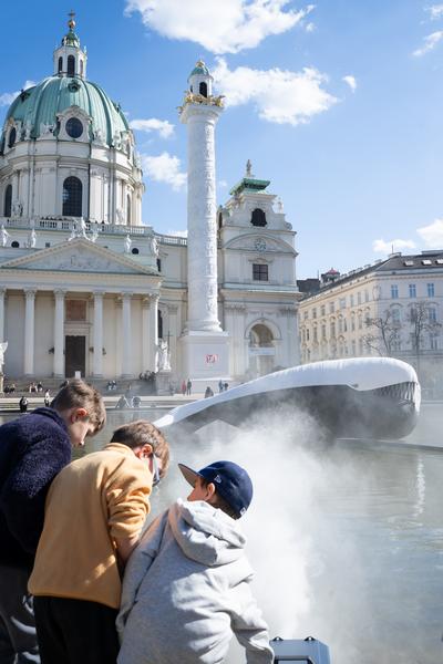 (No) Funny Games Opening - Klima Biennale 2026 (Kaorle Karlsplatz, 09.04.2026) Foto: eSeL.at - Sarah Tasha